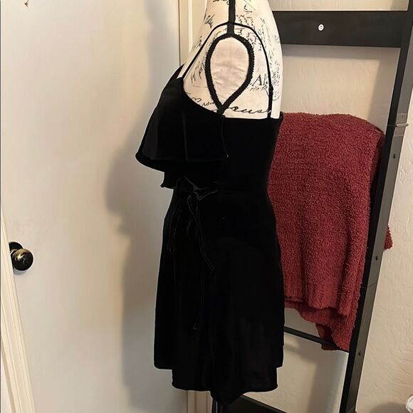 Bailey 44 Black Princess Velvet Ruffle Front Petite Dress Event Party Formal - Picture 7 of 16